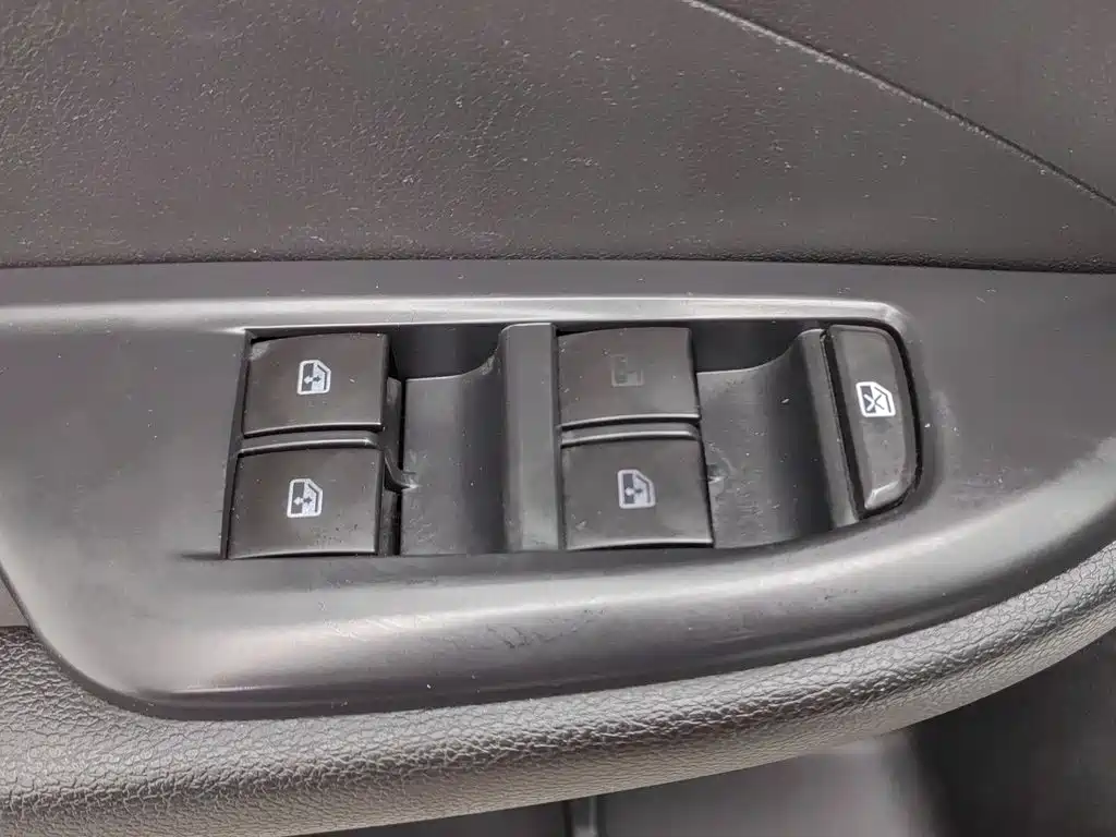 Buick Excelle — миниатюра 9