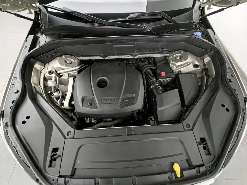 Volvo XC90 — миниатюра 6