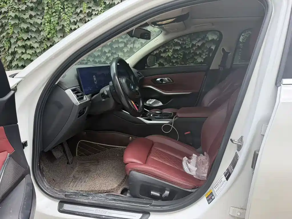 BMW i3 2022 eDrive 35 L
