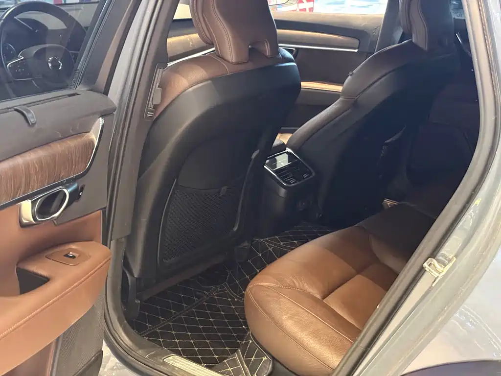 Volvo V90 — миниатюра 10