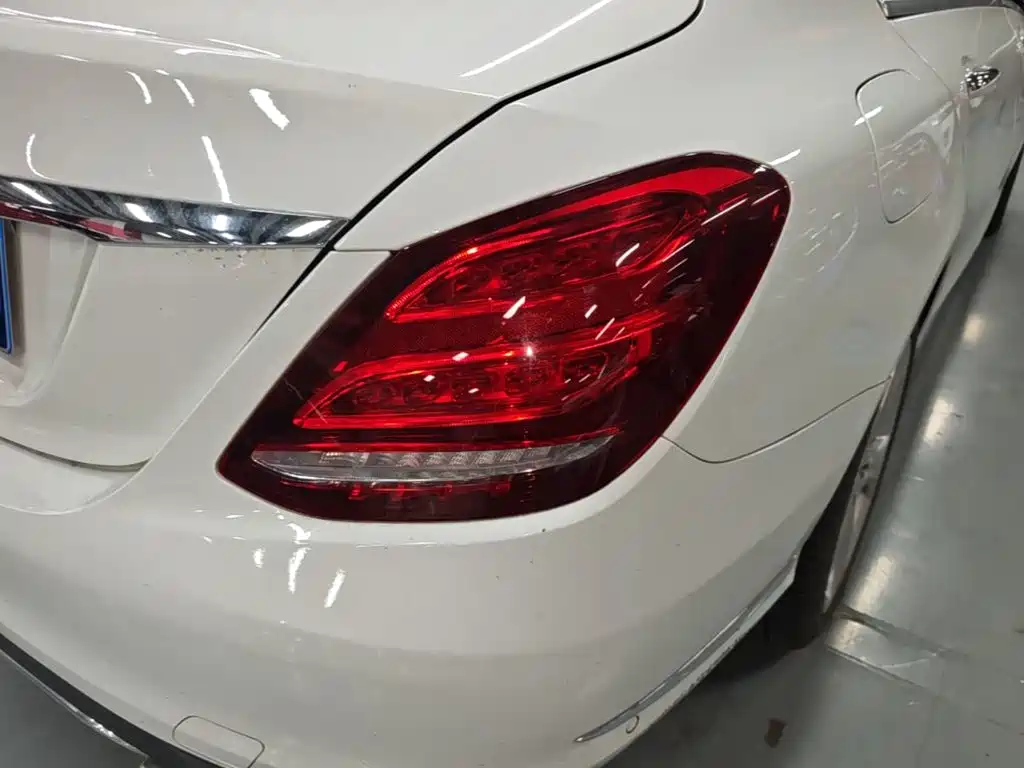 Mercedes-Benz C-Class — миниатюра 8