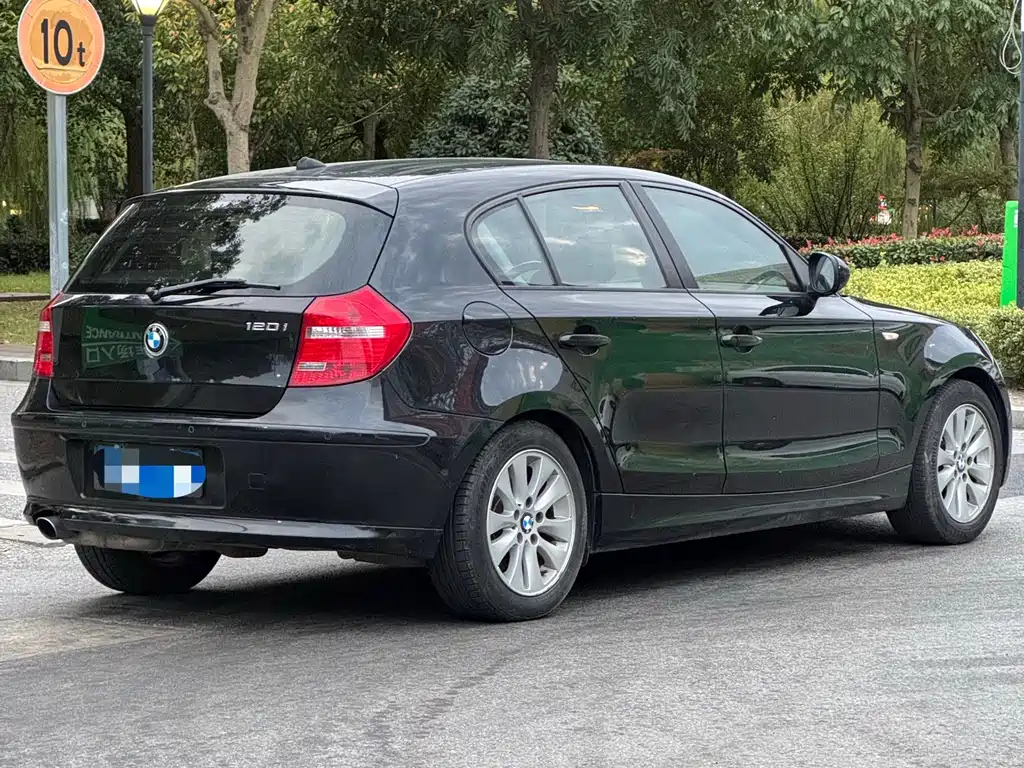 BMW 1 Series (Import) — миниатюра 5
