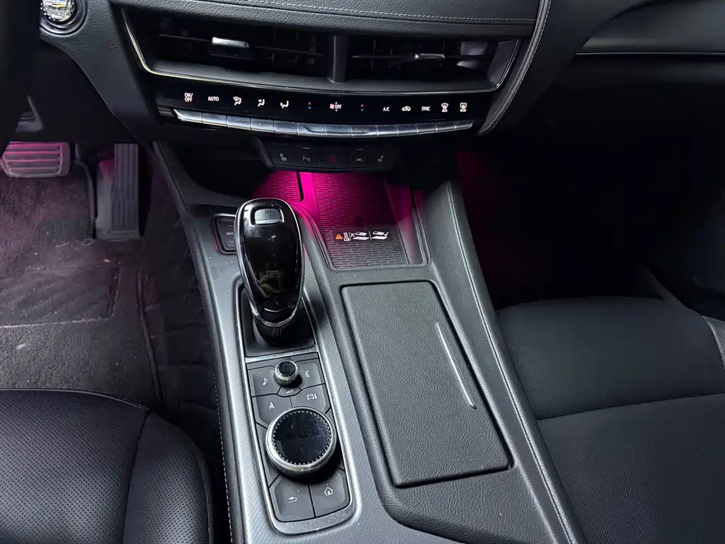 Cadillac CT5 — миниатюра 7