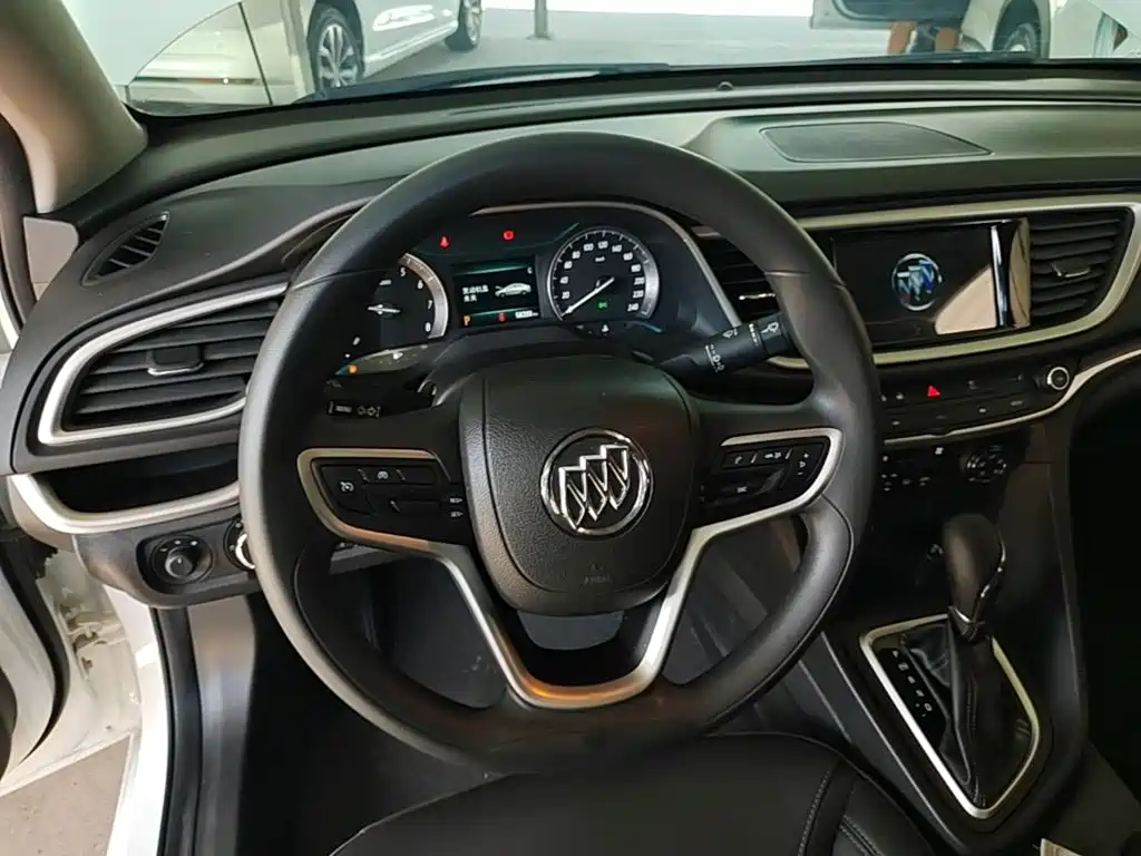 Buick Excelle — миниатюра 11