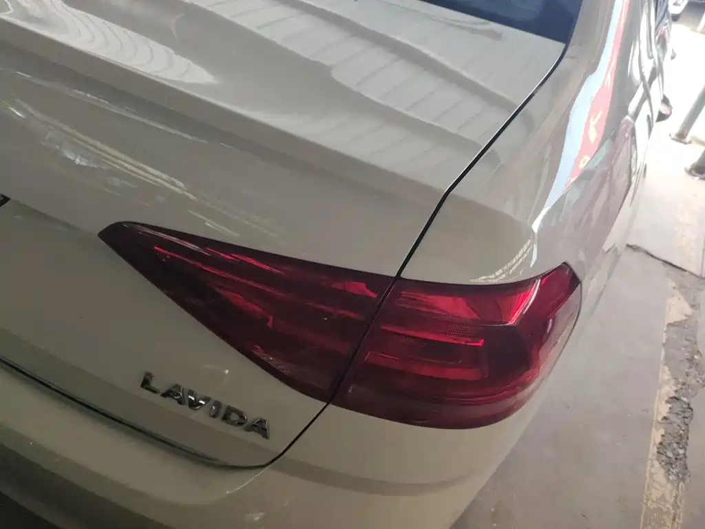 Volkswagen Lavida — миниатюра 8