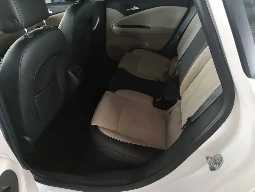 Buick Verano — миниатюра 17