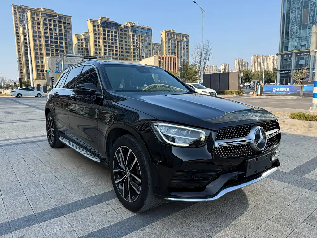 MERCEDES-BENZ GLC