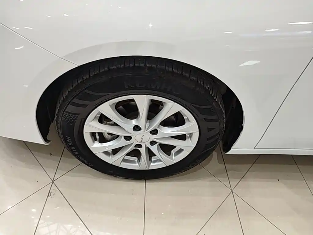 Roewe i5 — миниатюра 23