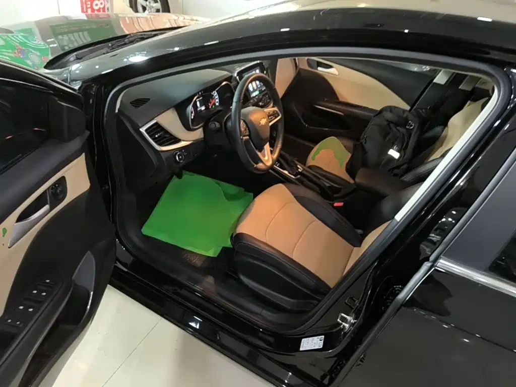 Chevrolet Monza — миниатюра 16