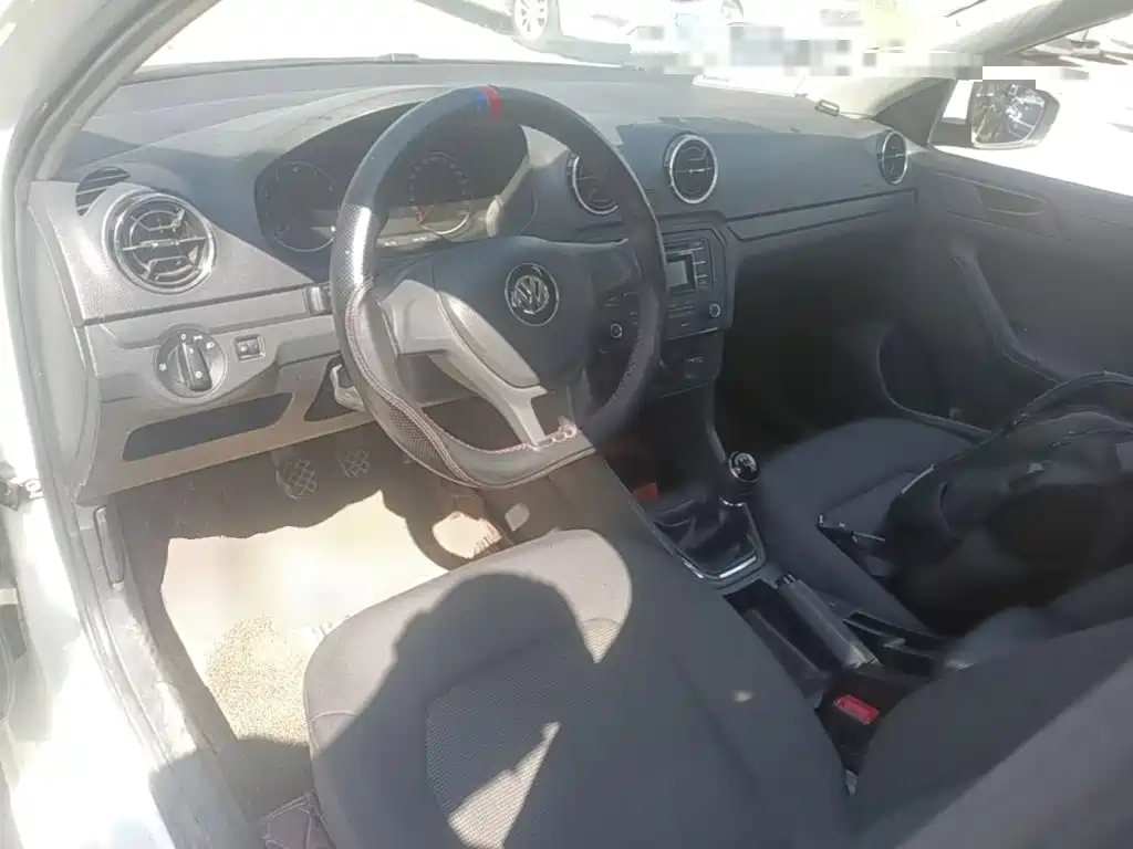 Volkswagen Jetta — миниатюра 15