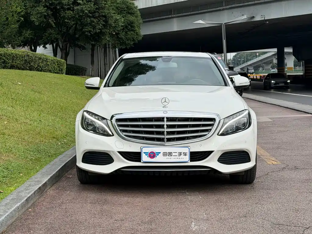 Mercedes-Benz C-Class — миниатюра 2