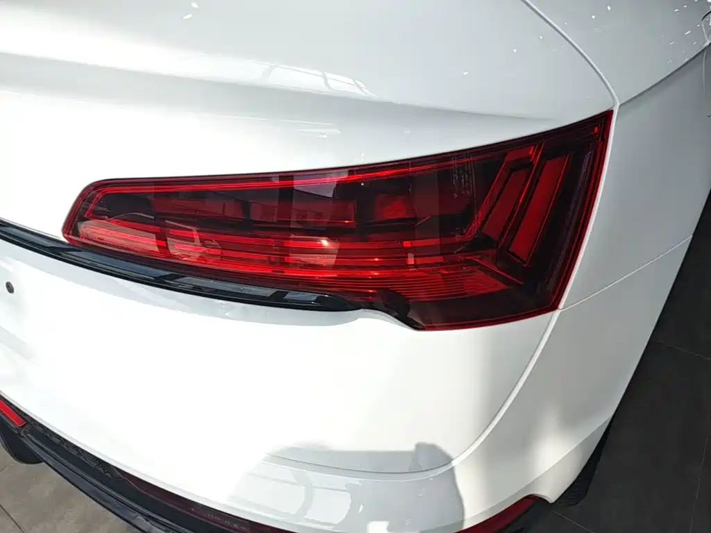 Audi Q5L Sportback — миниатюра 8