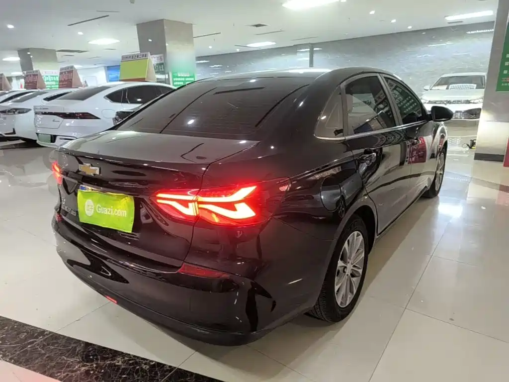 Chevrolet Monza — миниатюра 7