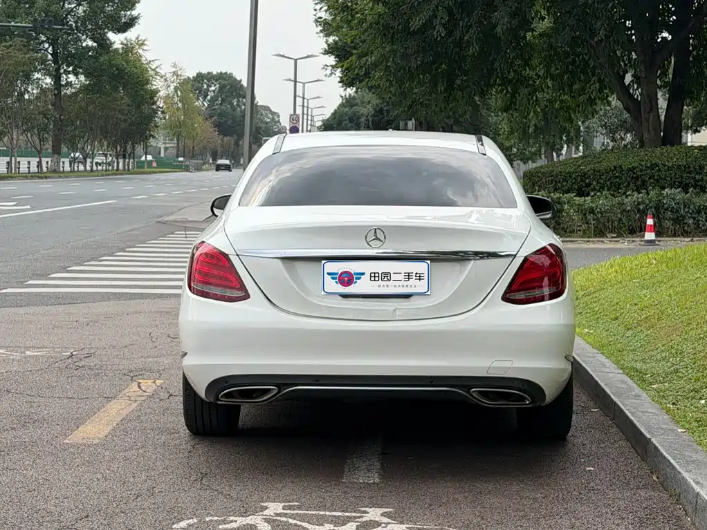 Mercedes-Benz C-Class — миниатюра 5