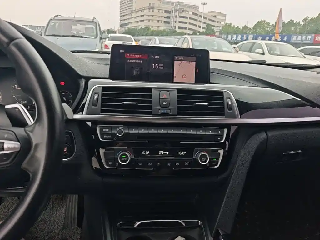 BMW 3 Series — миниатюра 13