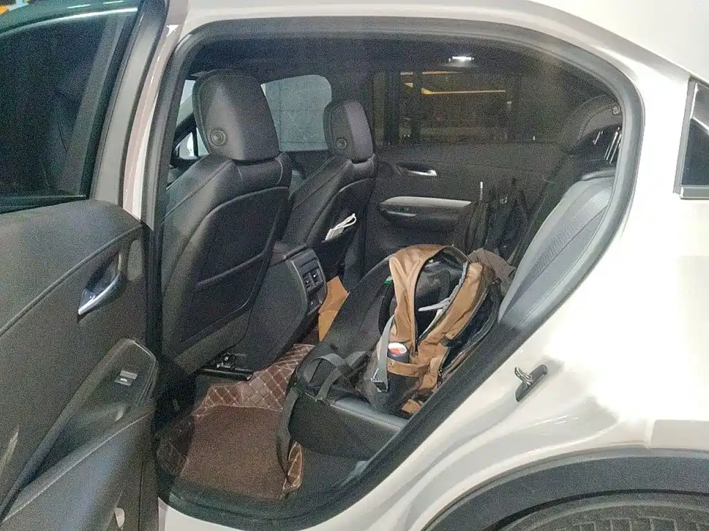 Cadillac XT4 — миниатюра 18