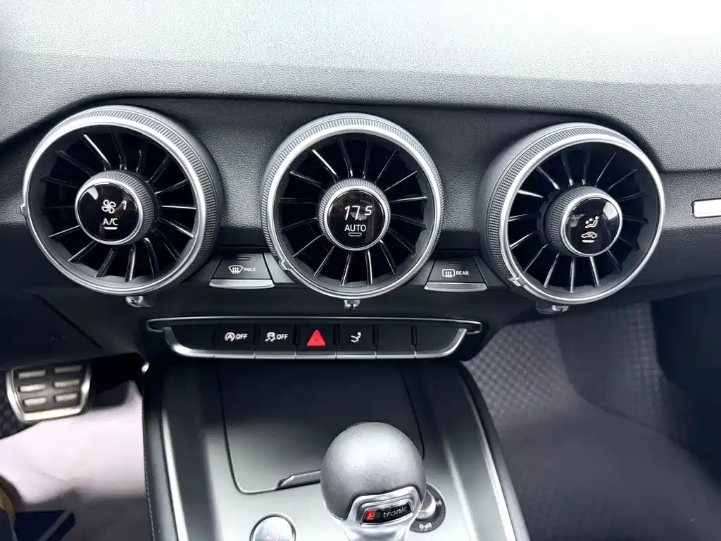 Audi TT 2015 TT Coupe 45 TFSI