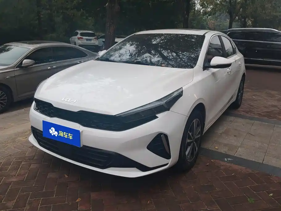 起亚K3 2023款 1.5L CVT豪华版 2023