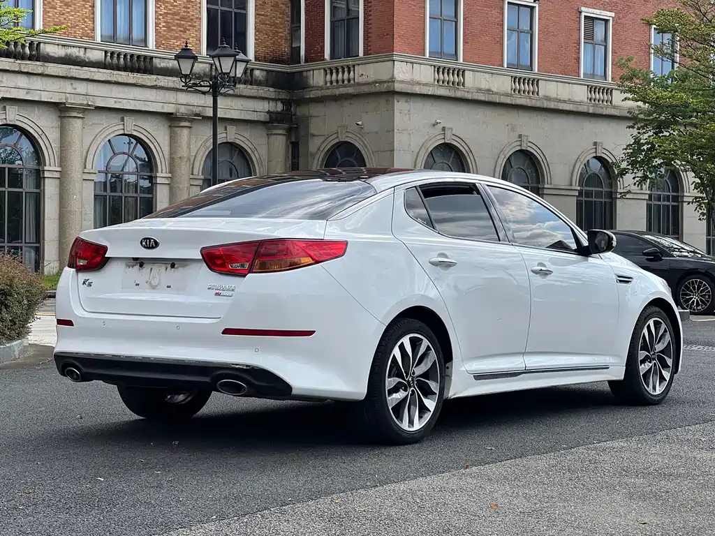 Kia K5 — миниатюра 6