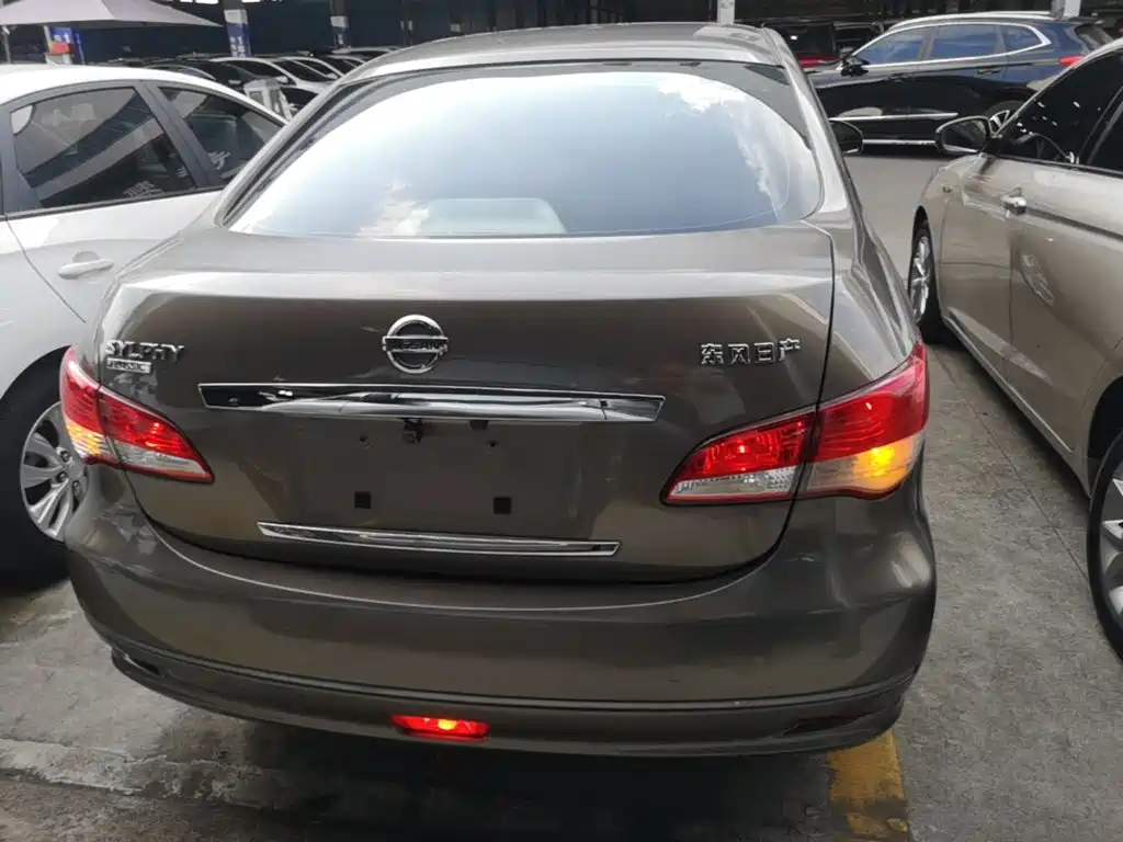 Nissan Sylphy — миниатюра 6
