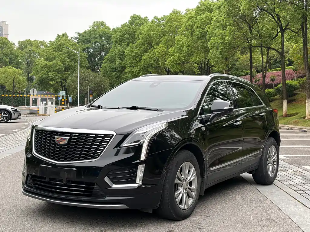 Купить Cadillac XT5