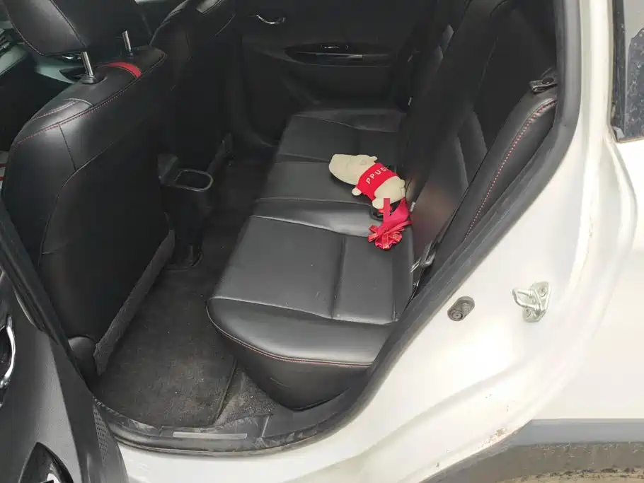 Toyota Yaris L — миниатюра 11