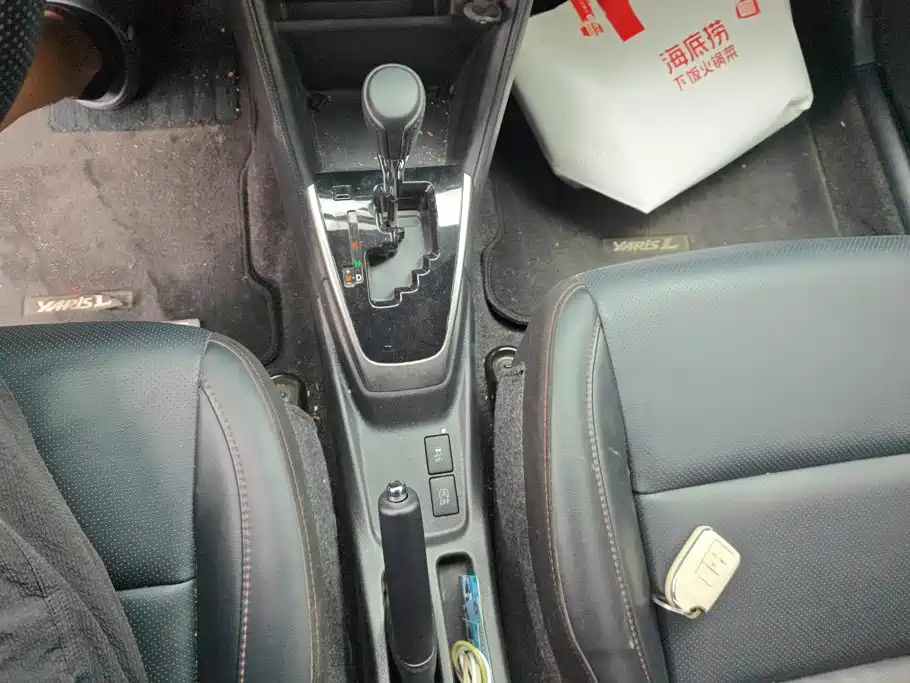 Toyota Yaris L — миниатюра 16