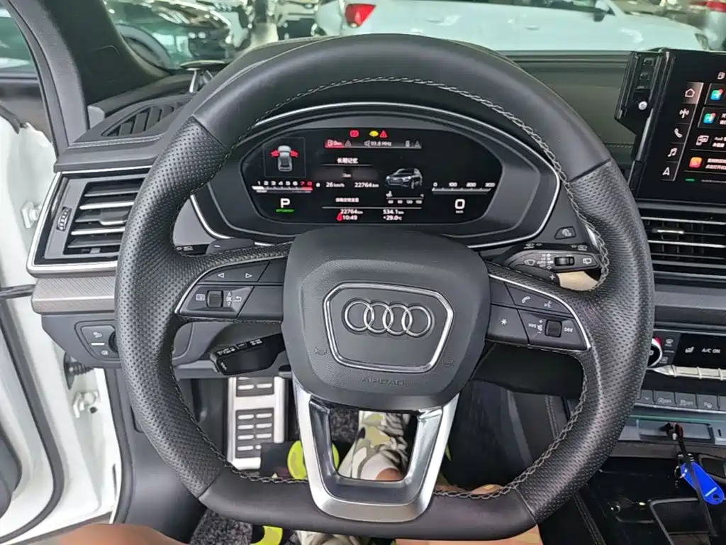 Audi Q5L Sportback — миниатюра 11
