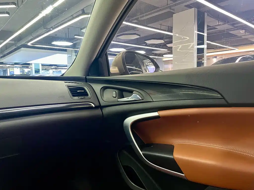Buick Regal — миниатюра 10