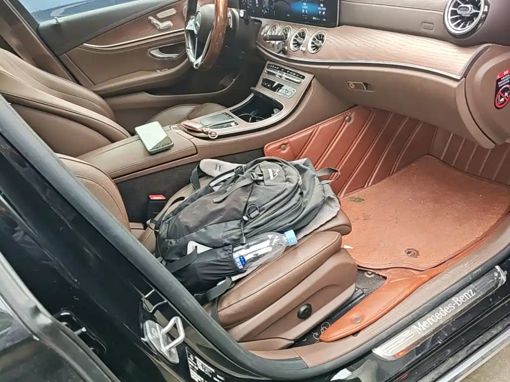 Mercedes-Benz E-Class — миниатюра 25