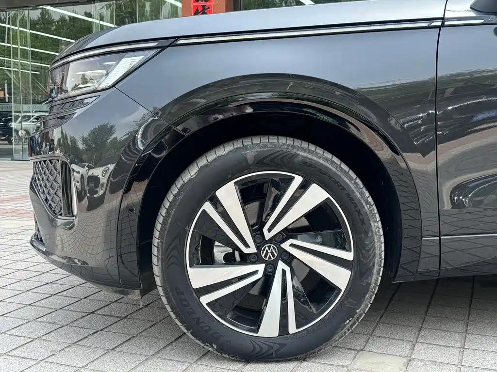 Volkswagen Tavendor 2023 380TSI R-Line