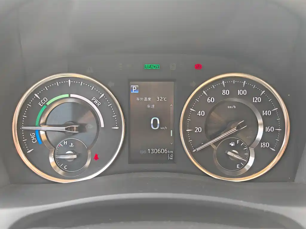 Toyota Alphard — миниатюра 7