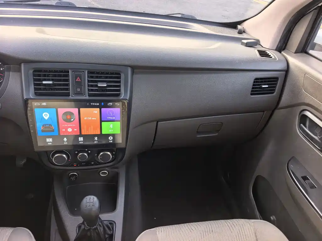 Wuling Rongguang V — миниатюра 15