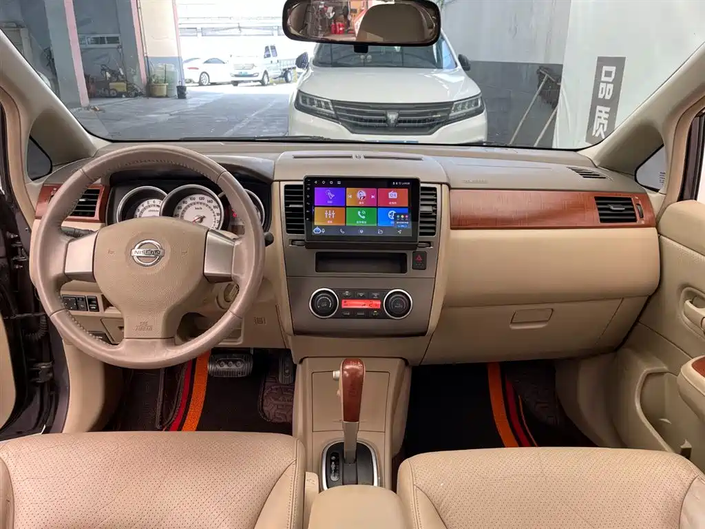 Nissan Tiida 2008 1.6L AT