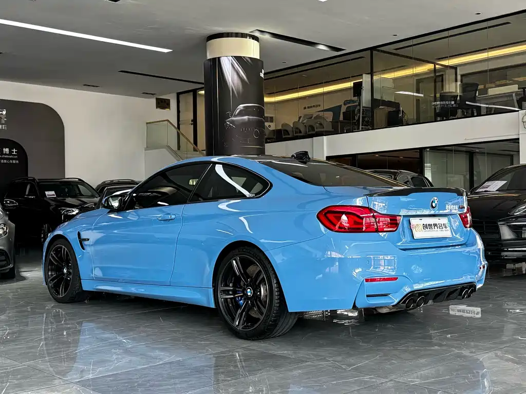 BMW M4 — миниатюра 6