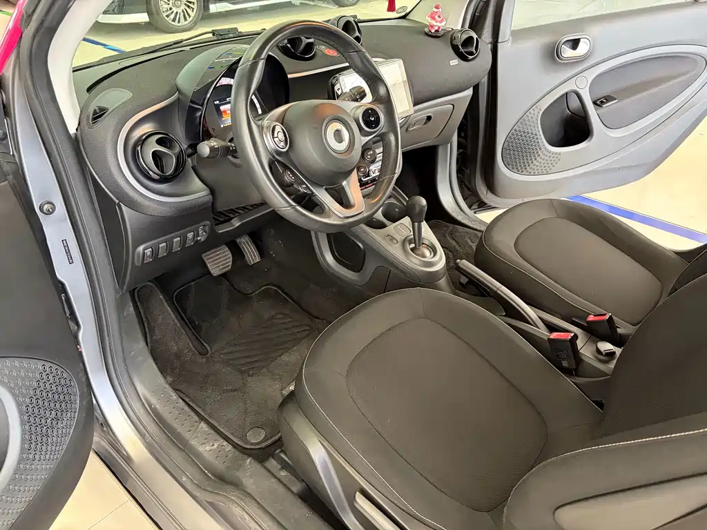 smart Smart Fortwo — миниатюра 7