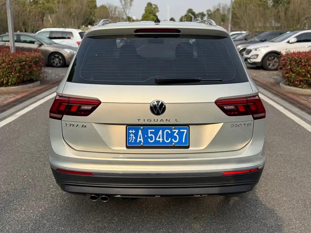Volkswagen Tiguan L L 2021 330TSI AT