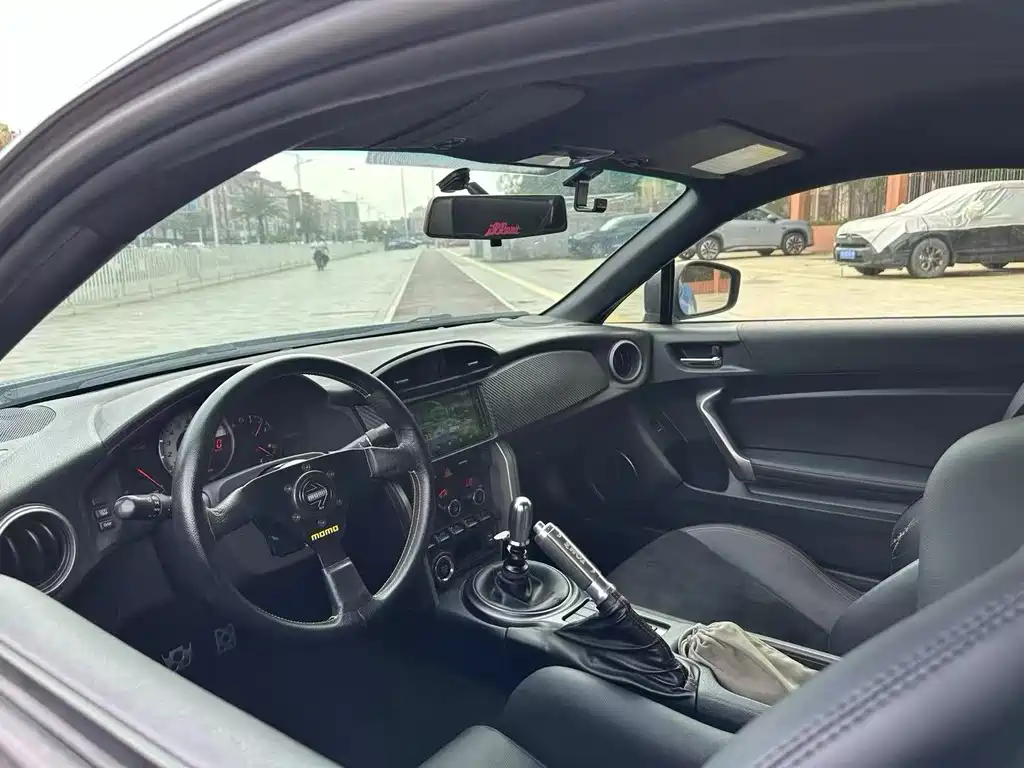 Toyota 86 2014 2.0L MT Luxury