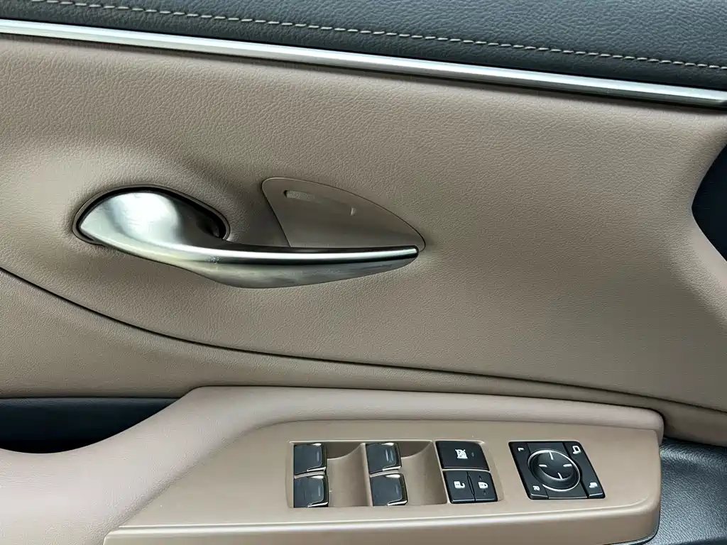 Lexus ES — миниатюра 19