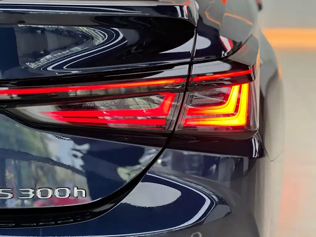 Lexus ES — миниатюра 18