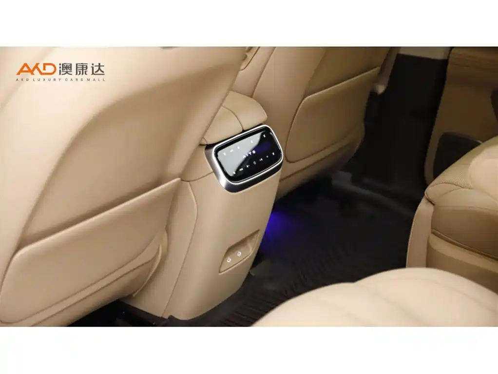 Aito M7 2024 1.5T Smart Drive Ultra 6 мест