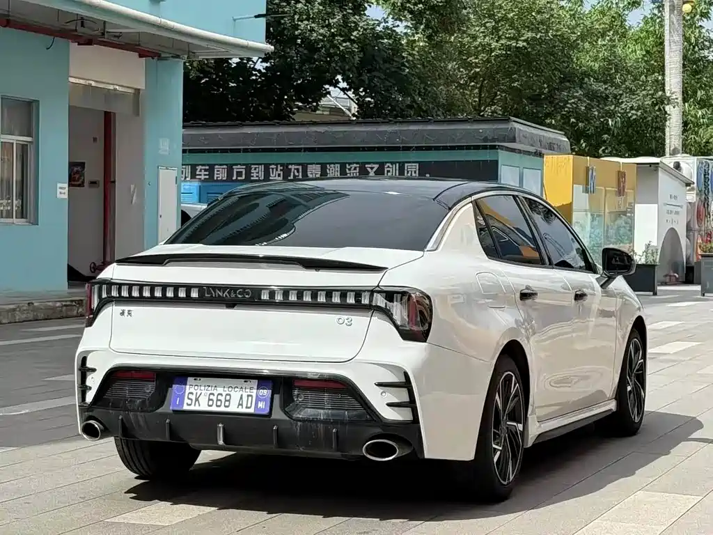 Lynk & Co 03 — миниатюра 9