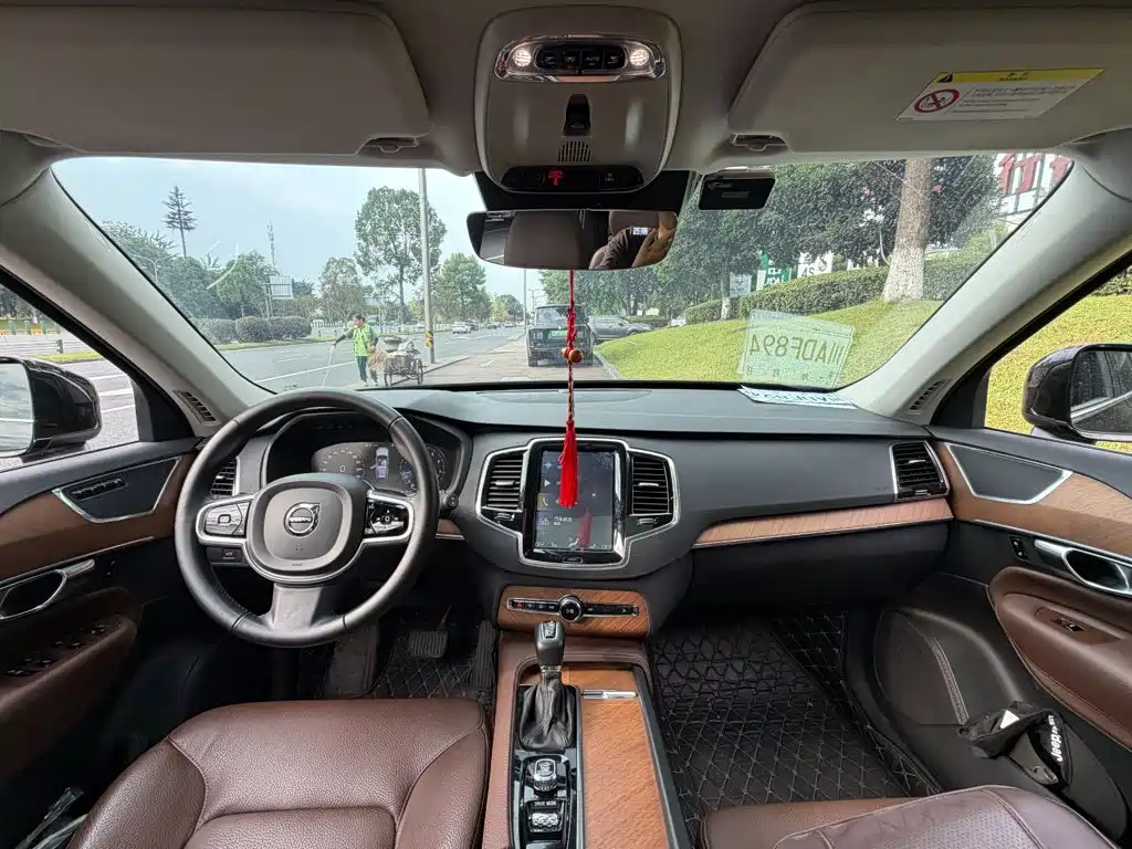 Volvo XC90 — миниатюра 13