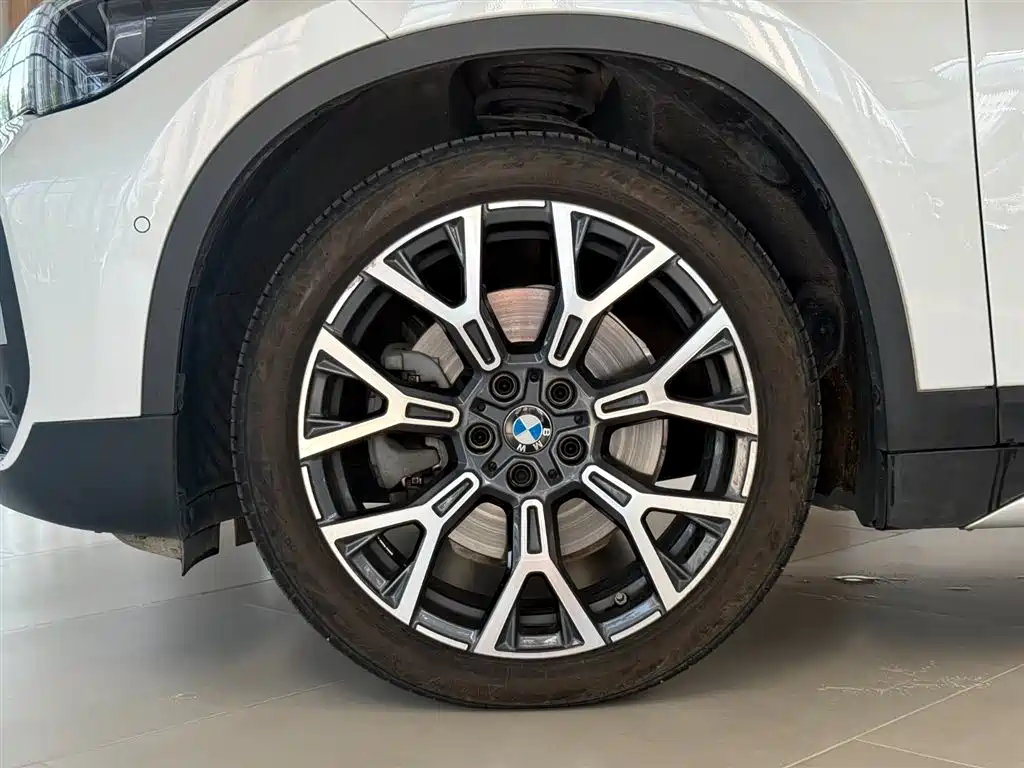 BMW X1 — миниатюра 9