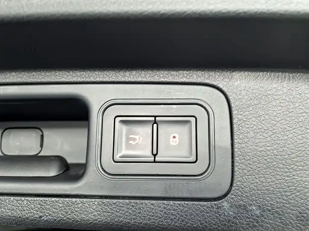 BYD PLUS New Energy — миниатюра 9