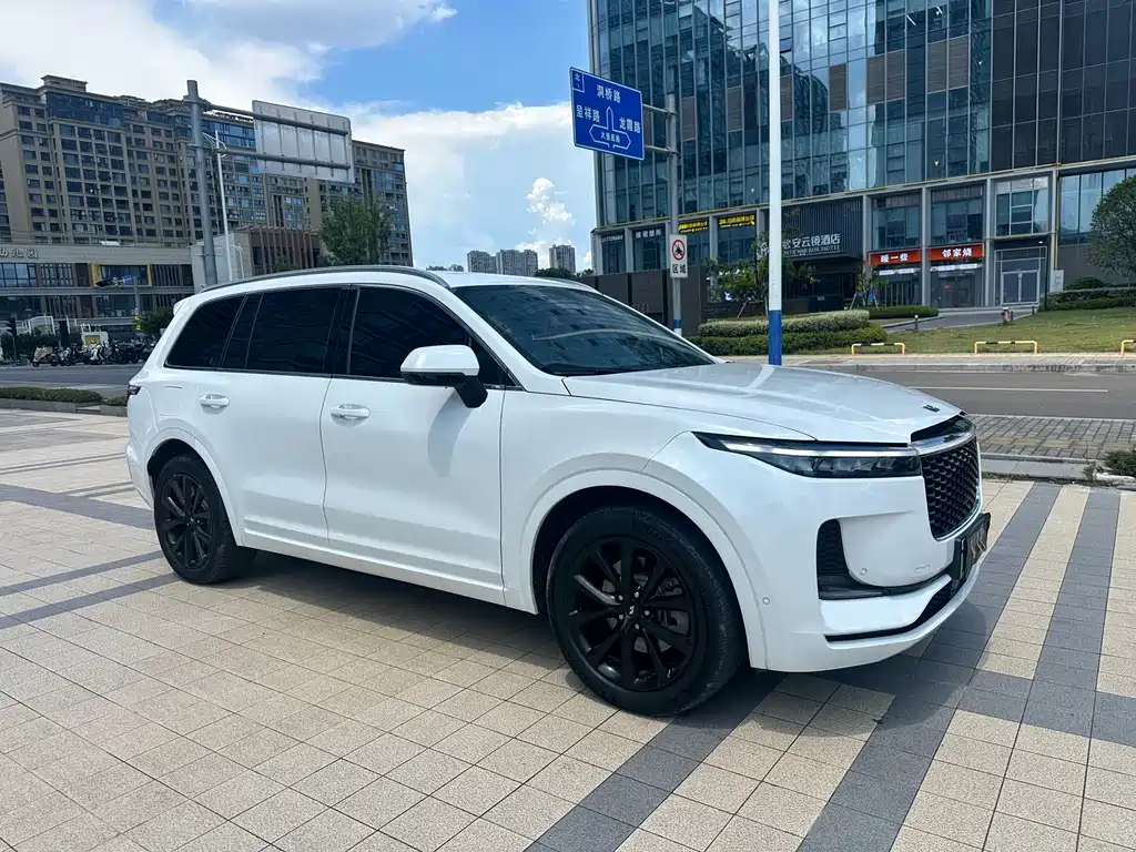 Li Auto Li ONE — миниатюра 2