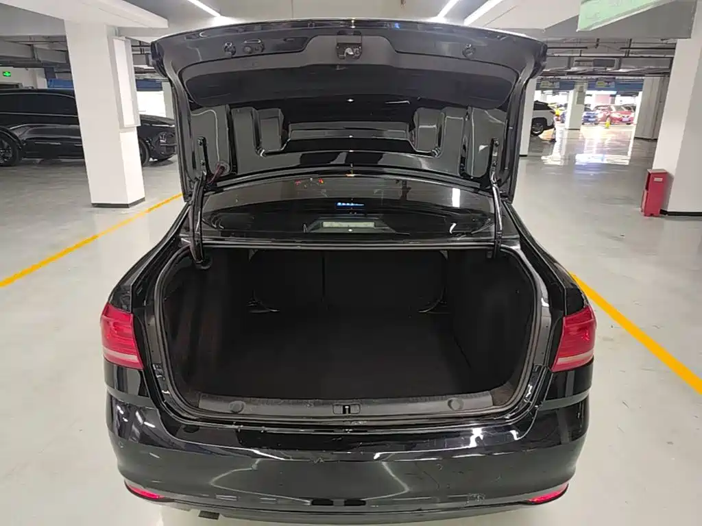 Volkswagen Lavida — миниатюра 19