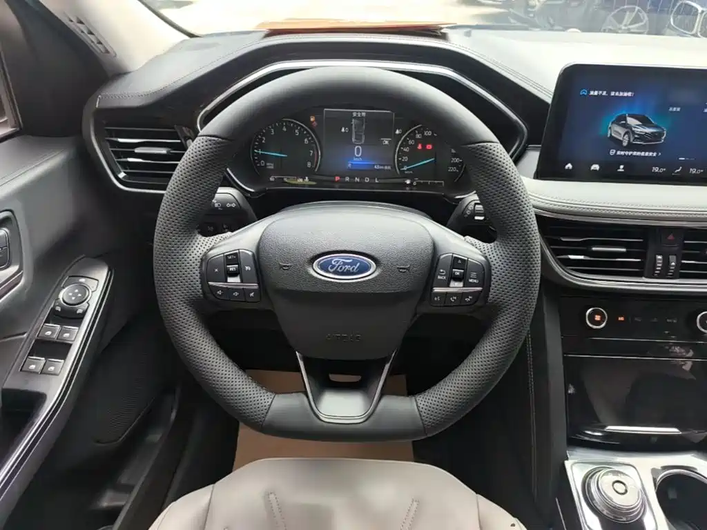 Ford Escape — миниатюра 11