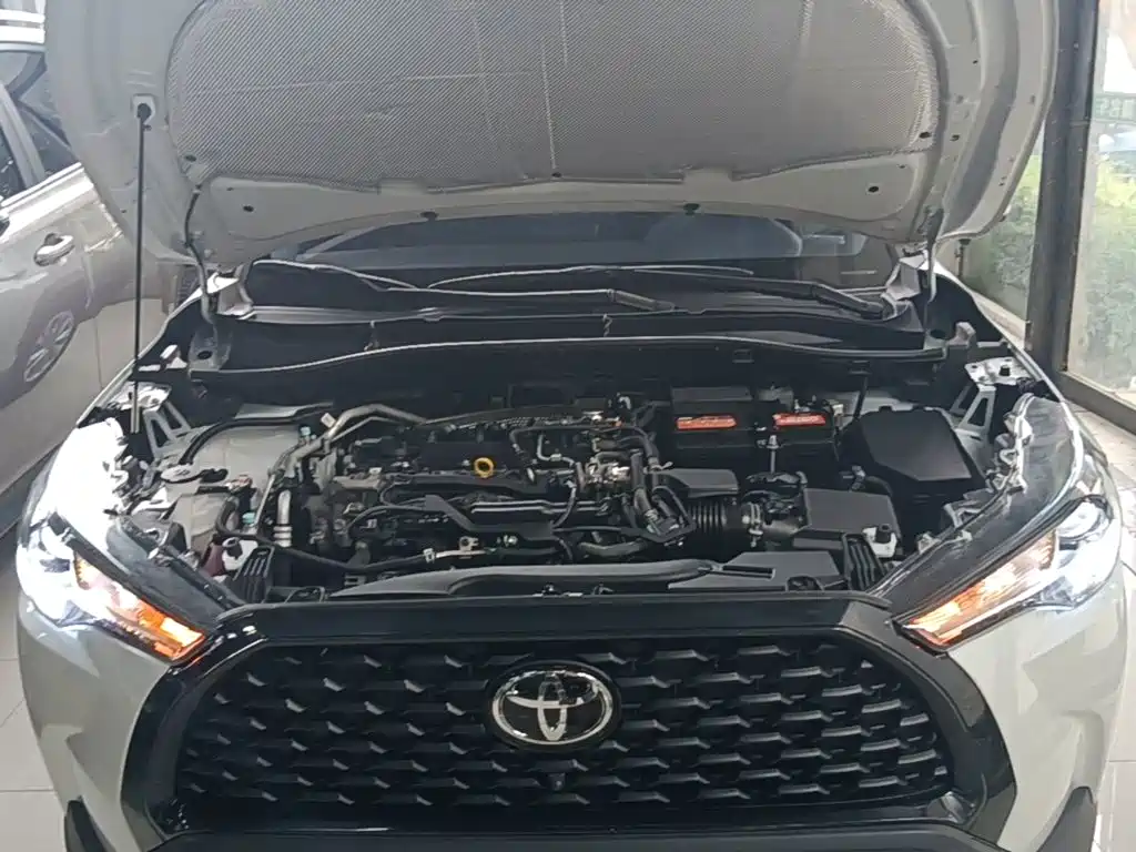 Toyota Corolla Cross — миниатюра 20