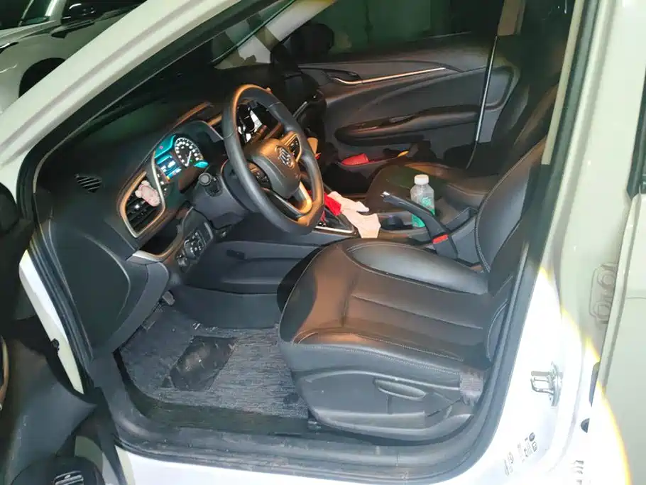 Buick Excelle — миниатюра 9